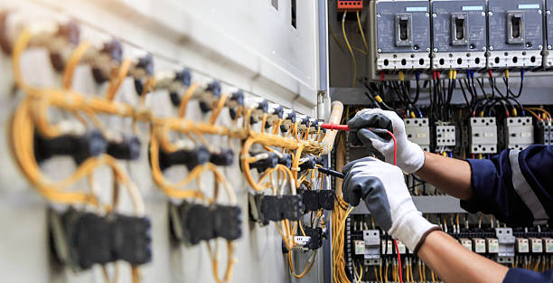 Professional Electrician technician working in Port Reading, NJ